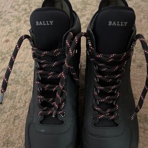 Bally Garett-t/000 no box, never worn